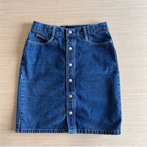 Y2K Vintage Tommy Jeans Denim Skirt
Size 5